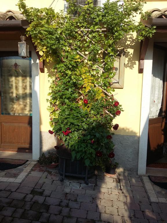 La Carbonara 6 Acomodação com café da manhã Bardolino Exterior foto